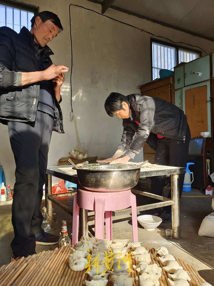 杨树行|“拉面哥”这一年：继续利用流量帮人找孩子，隔空喊话张同学