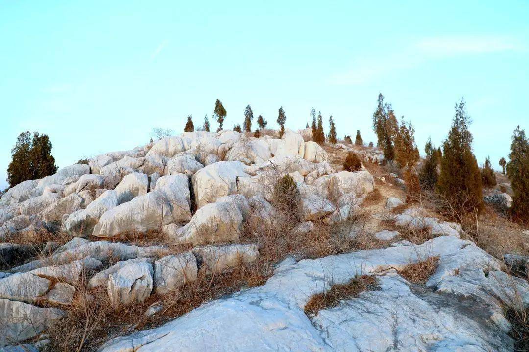 徐州有座秘境山峰王母娘娘在這擺家宴張果老的毛驢來嚐鮮