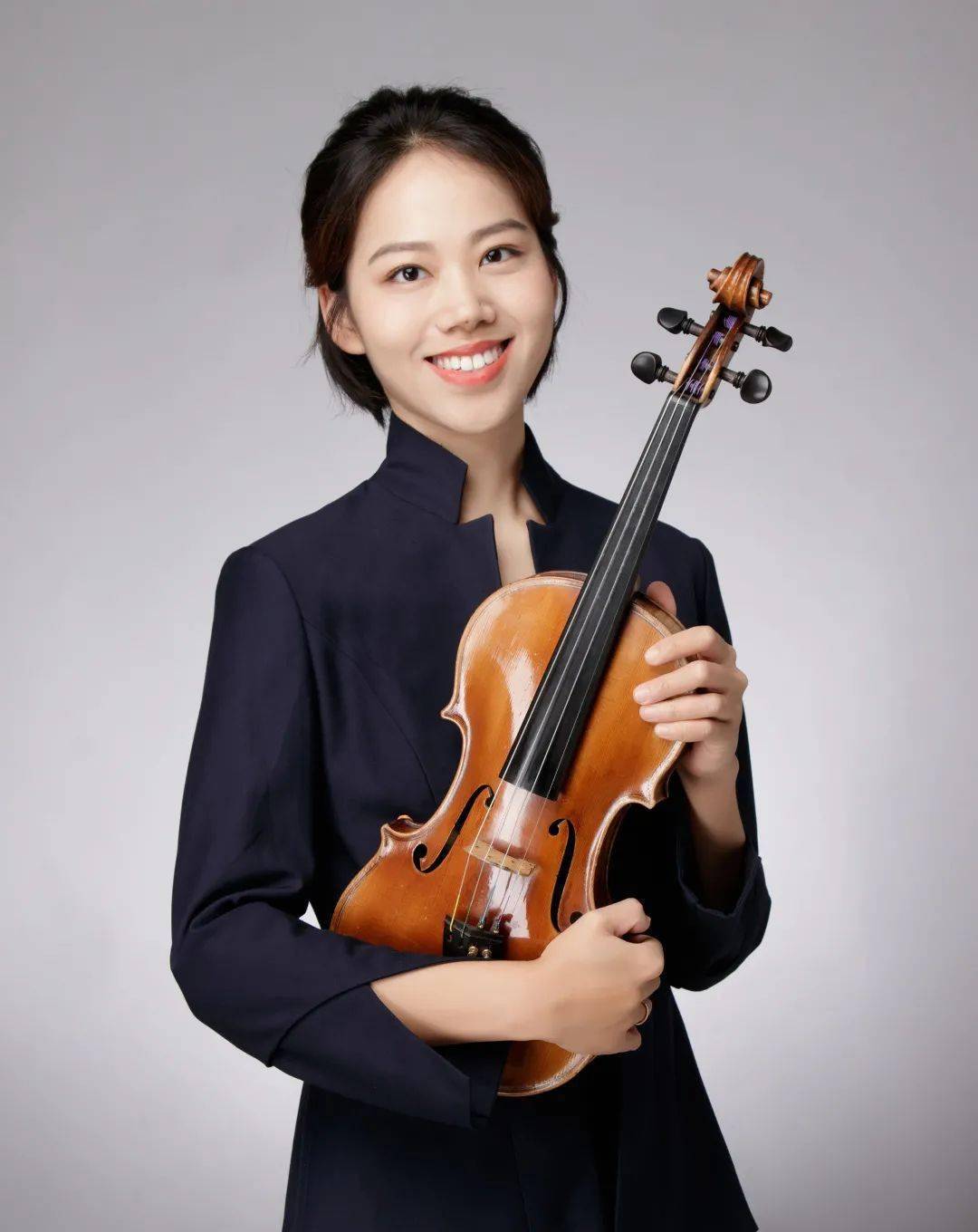 纵横经典 四海弦歌 i 第三辑——弦·韵室内乐团_小提琴_首席_谢楠