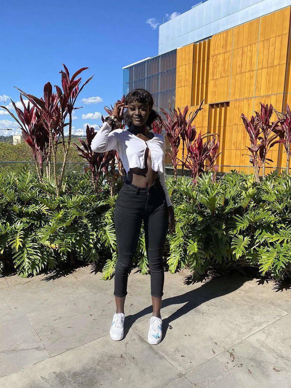 非洲刘亦菲靠神仙身材爆红网络却被网友骂到崩溃抑郁