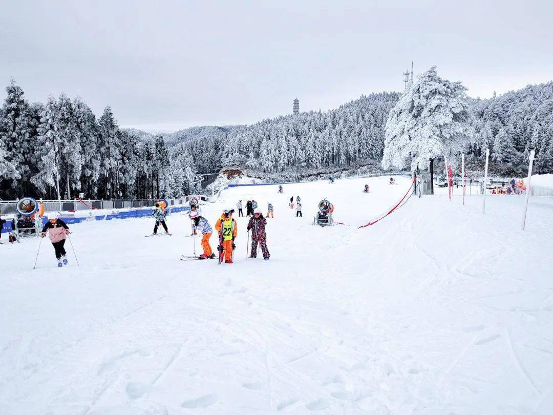 明月山滑雪场暂停开放图片