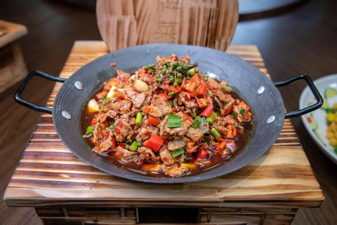 了不起的六盘水美食柴火牛肉