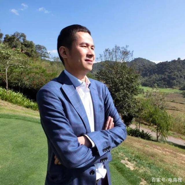 马云好友钱峰雷的双面人生:初中劝退,自来水充饥,送钱晒财_棒冰_母校