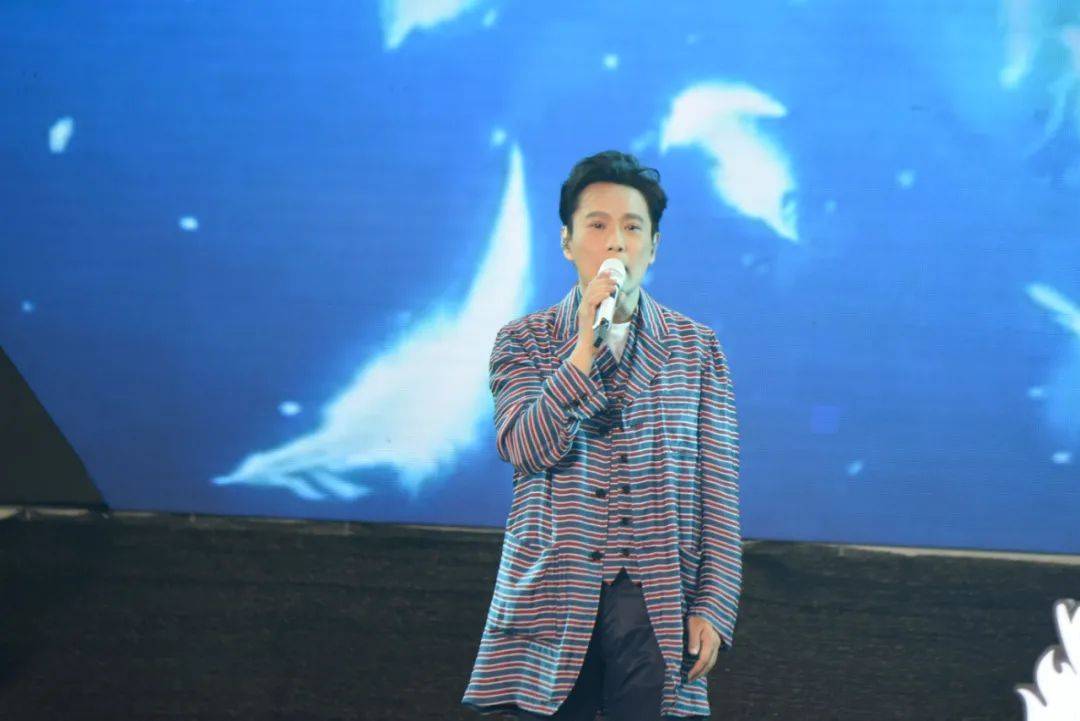 张信哲被实名举报刚刚回应了