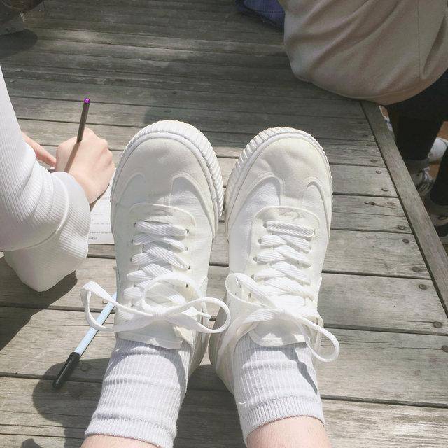 怎么把鞋子洗的又干净又白 76b36460cc2e424da2170b360f449e58.jpeg