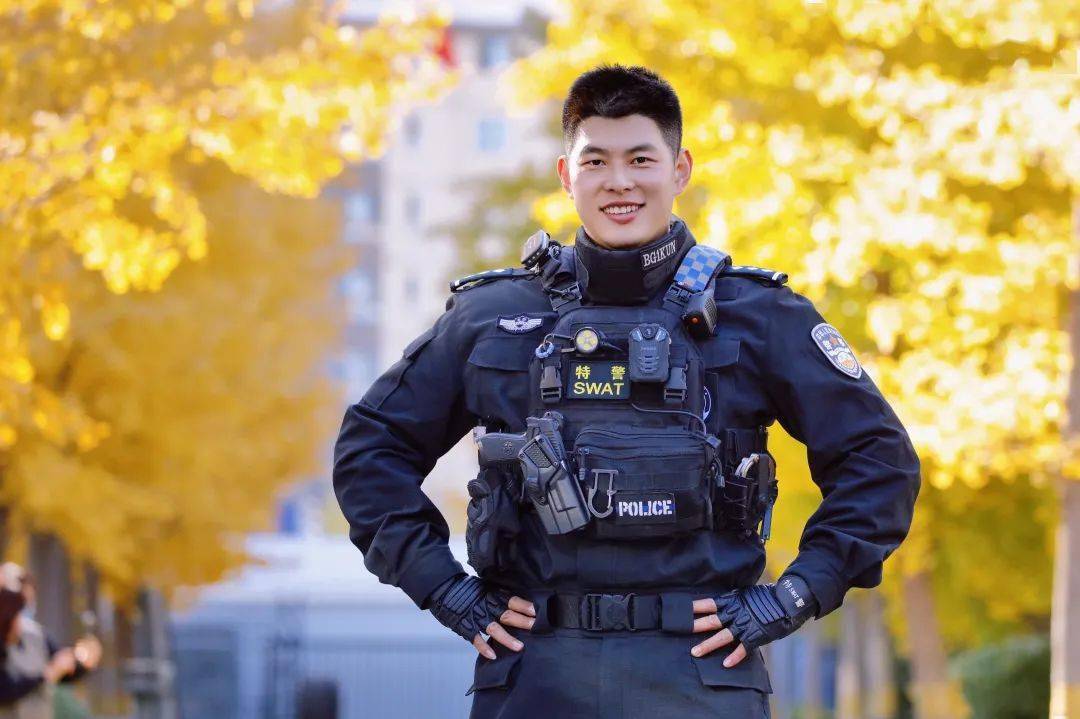 没想到你是这样的警察