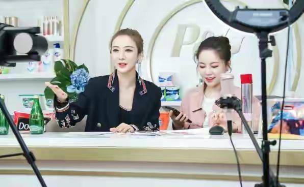 搭搭随便夫妇直播带货口碑 642af946c0e344a195064d658e1a7757.jpeg