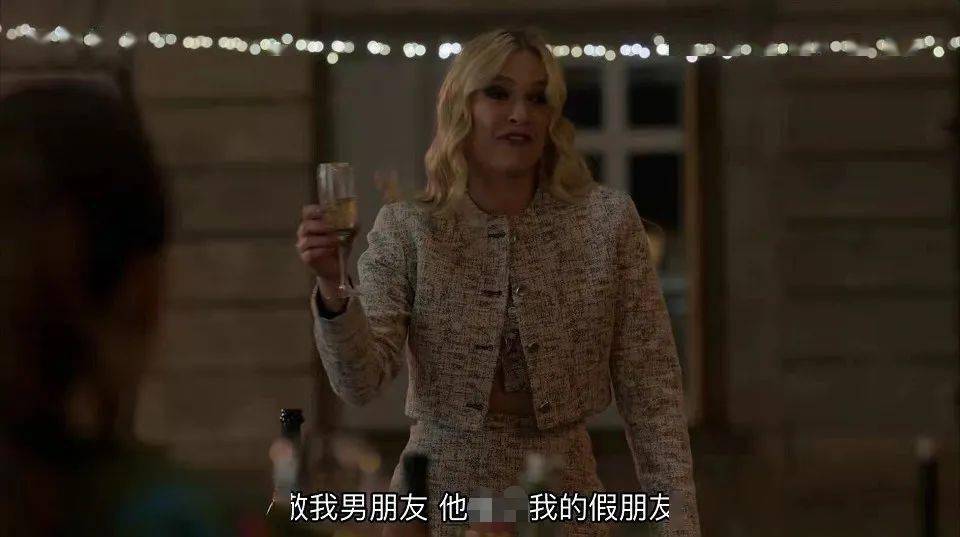 the|巴黎版《小时代5》开播被狂嘲，伪法式穿搭太辣眼，“最美星二代”的脸也撑不住？