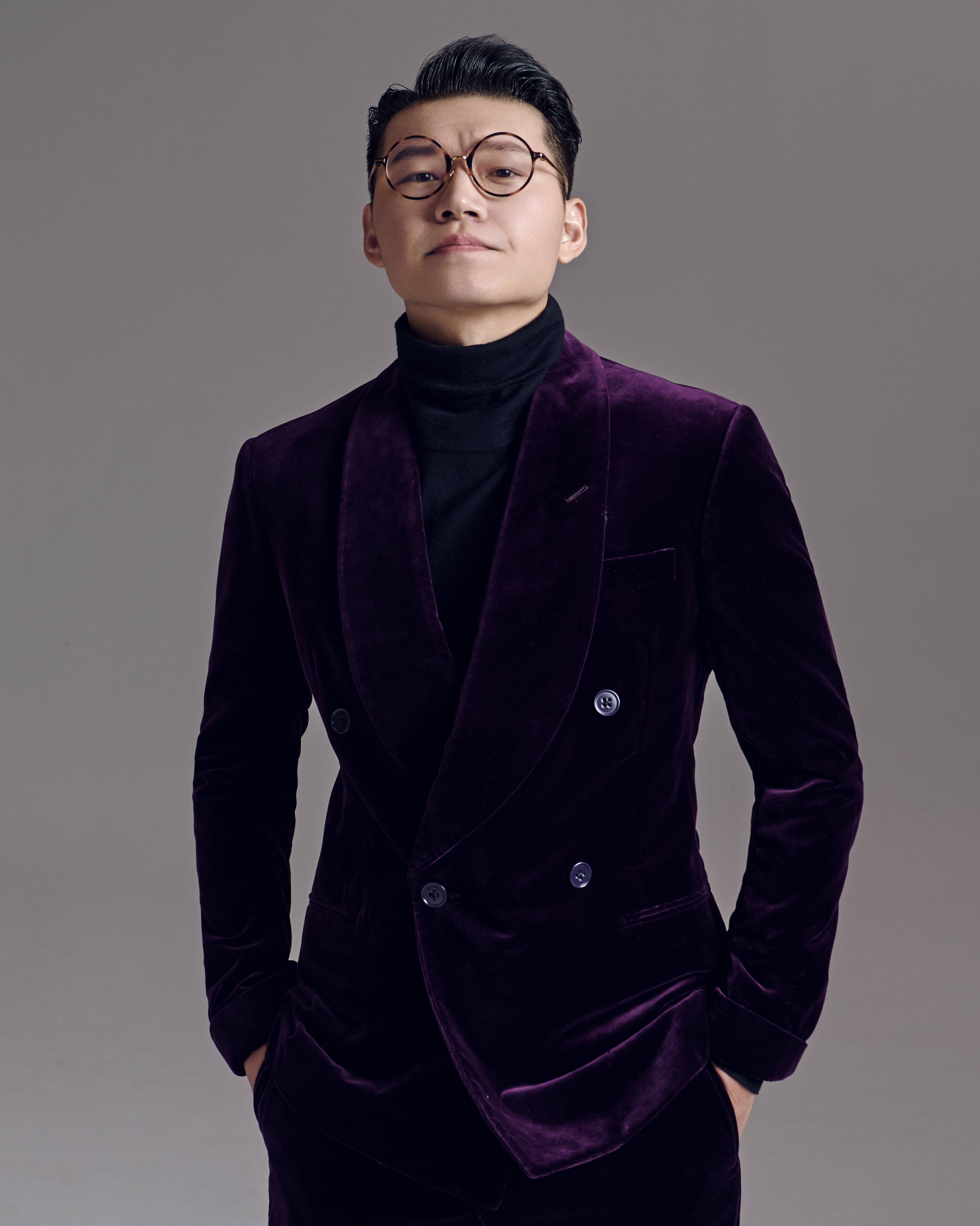 小敏家里的钱峰更喜欢站在舞台上的感觉丨人物