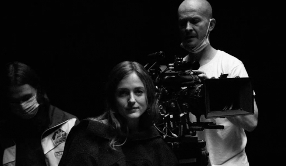 周口|徐峥新片登顶《不要抬头》上榜 一周口碑电影盘点