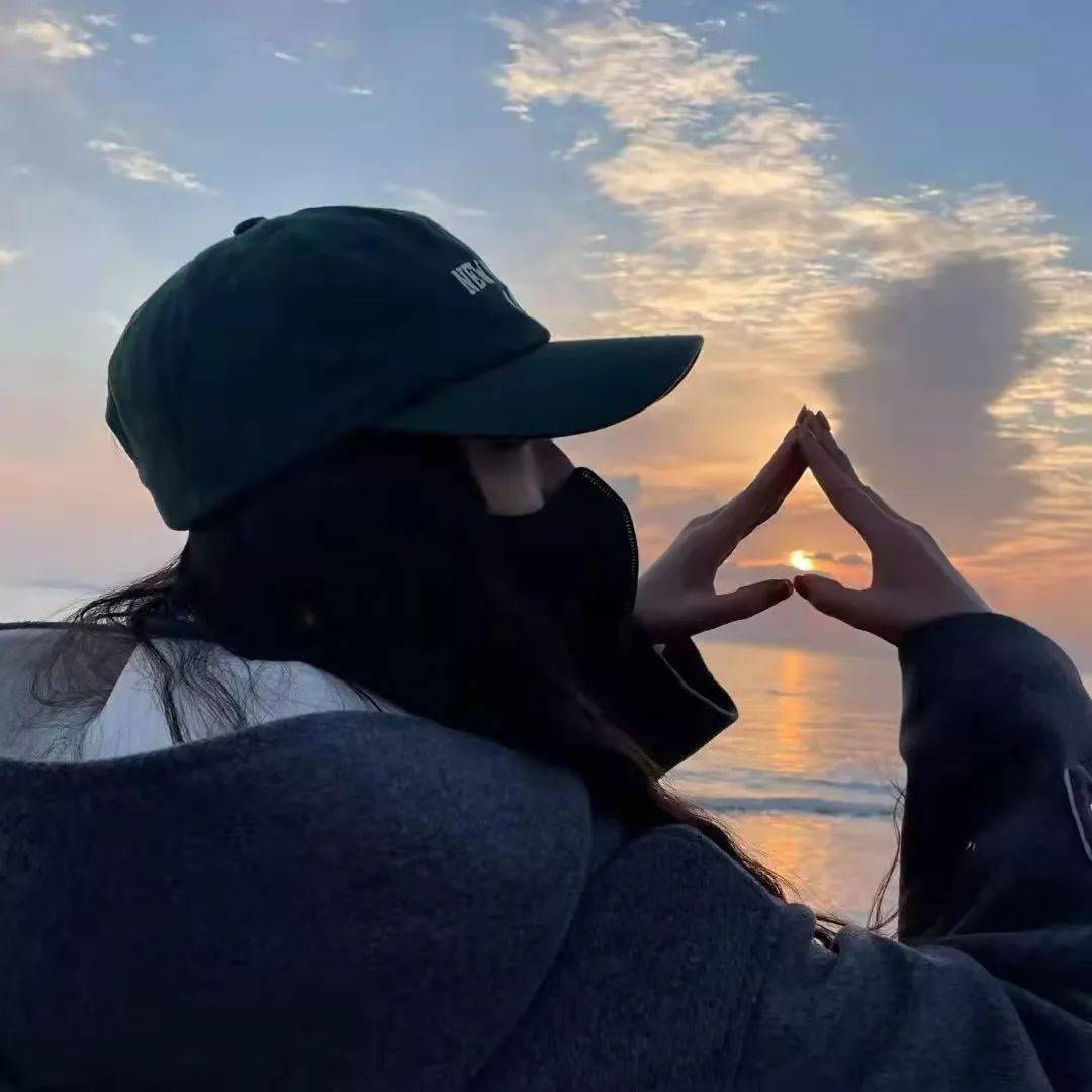 心中有梦 眼中有光我们继续与爱同行走过2021年的四季晨昏日月春晖渐