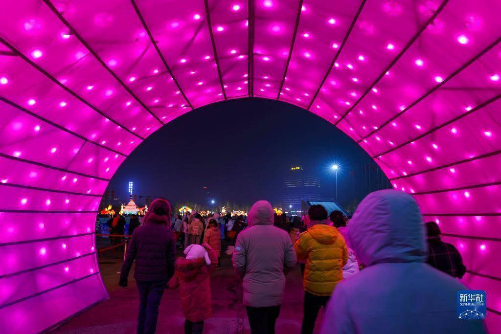 夜空|灯会扮靓假日夜空