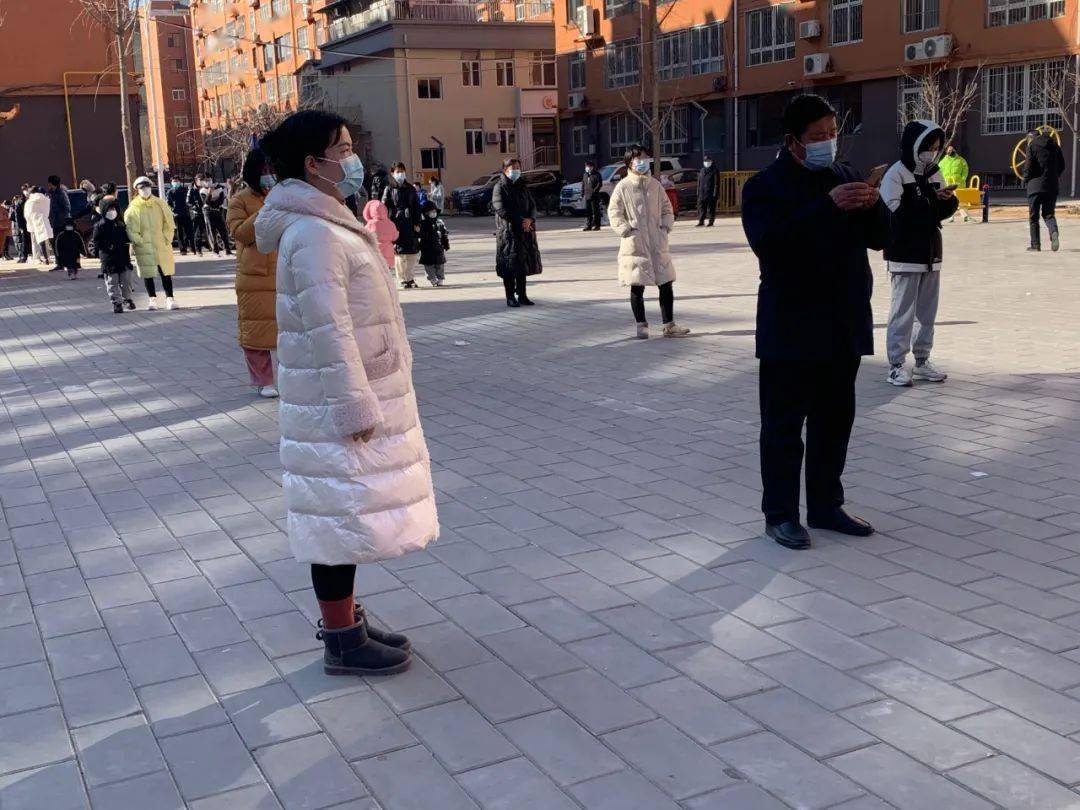 巾帼抗疫延安洛杉矶保育院志愿者在行动