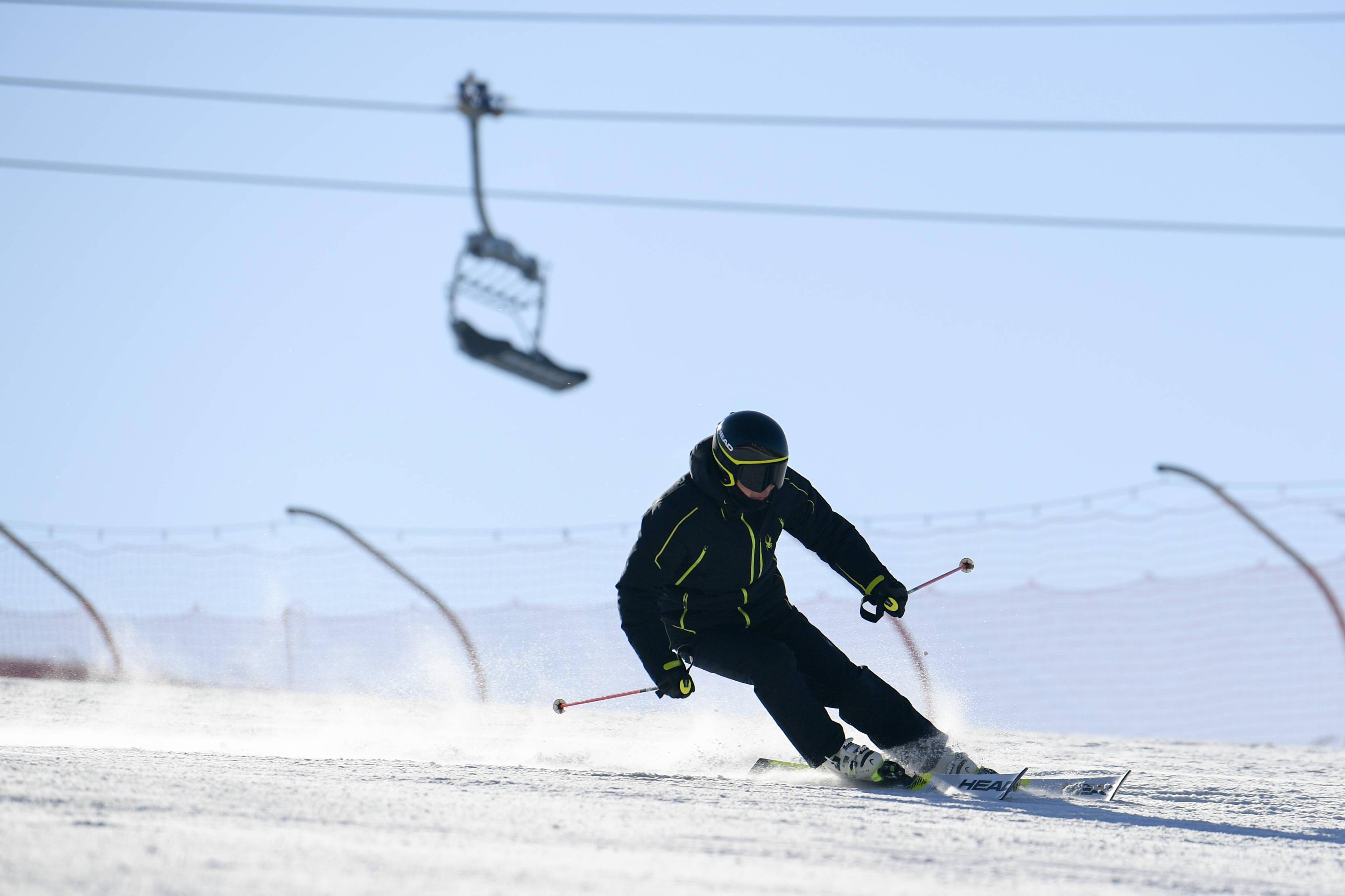 阿克苏西湖滑雪场图片