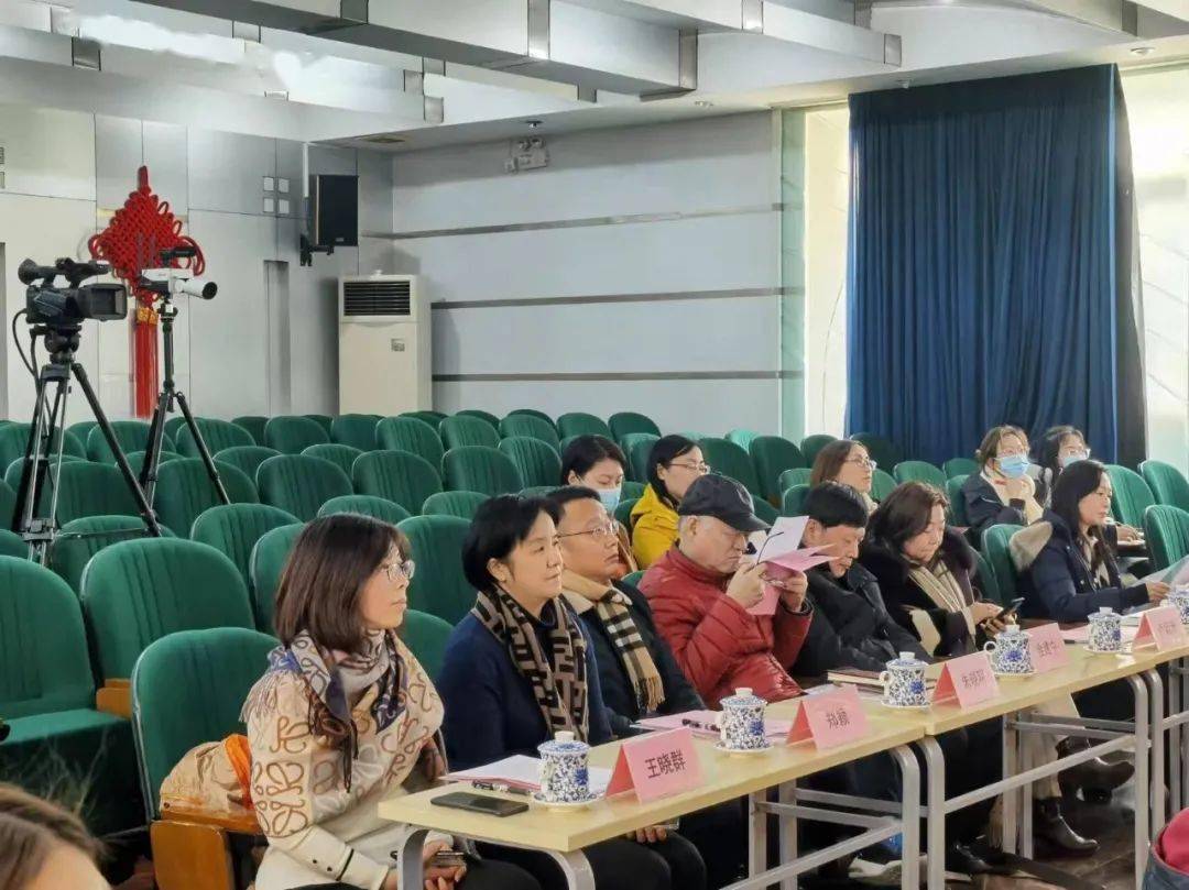 黄浦区德育(班主任)名师工作室,宝山区罗阳小学部分班主任共同参与