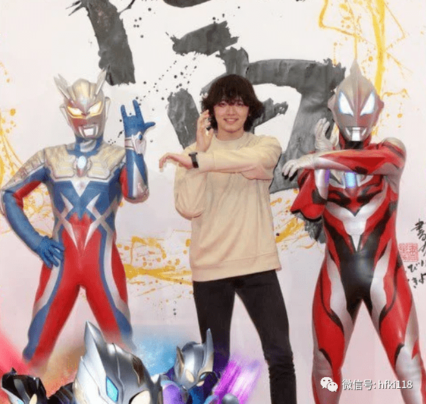 特利迦奥特曼线下展会捷德和格丽乔演员现身