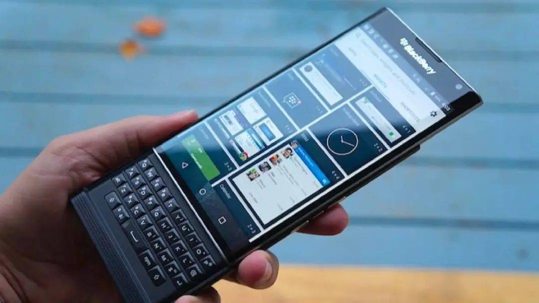 手机|BlackBerry OS 设备将终止服务支持，手里的黑莓「没用」了