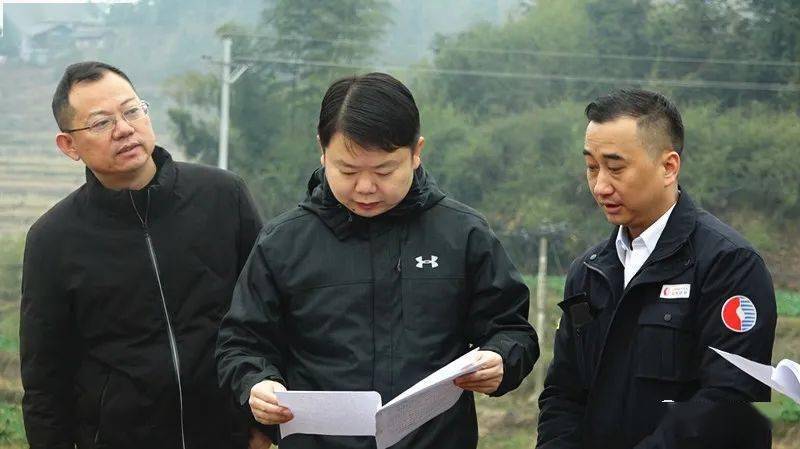 梁志平实地调研重点项目建设情况_芷江_企业_农产品