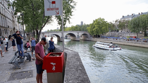 法国设女性露天小便池只为性别平等这公厕文化法国人也忍不住喷句绝
