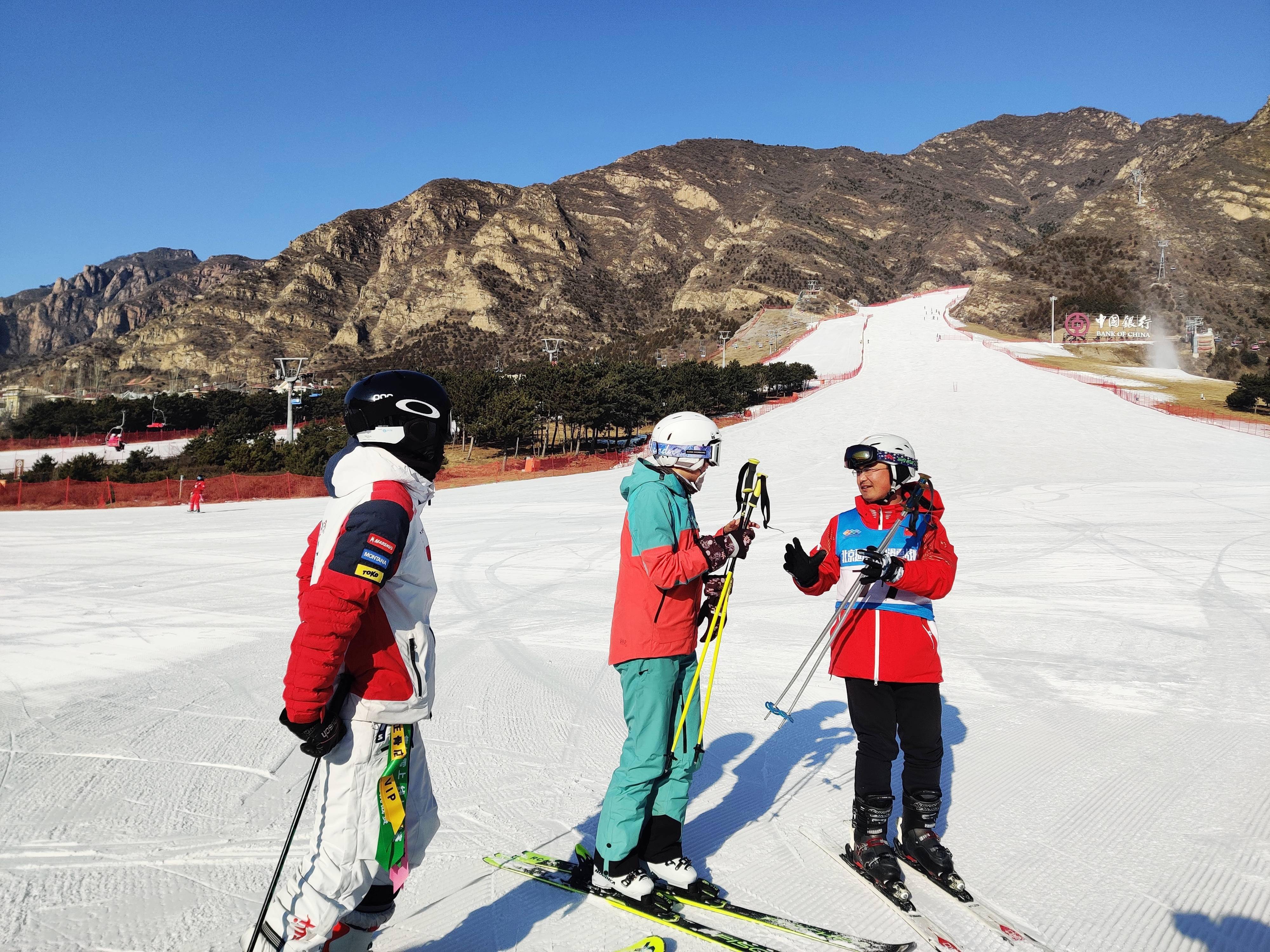 工作日|冬奥倒计时30天｜配菜工变身滑雪教练，延庆吃上“冰雪饭”