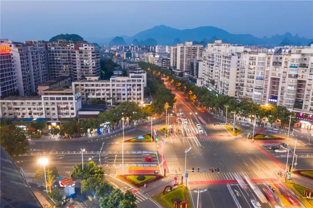 那些大街小巷可以说是桂林版的"武康路"桂林市区漓江东岸的七星区小编