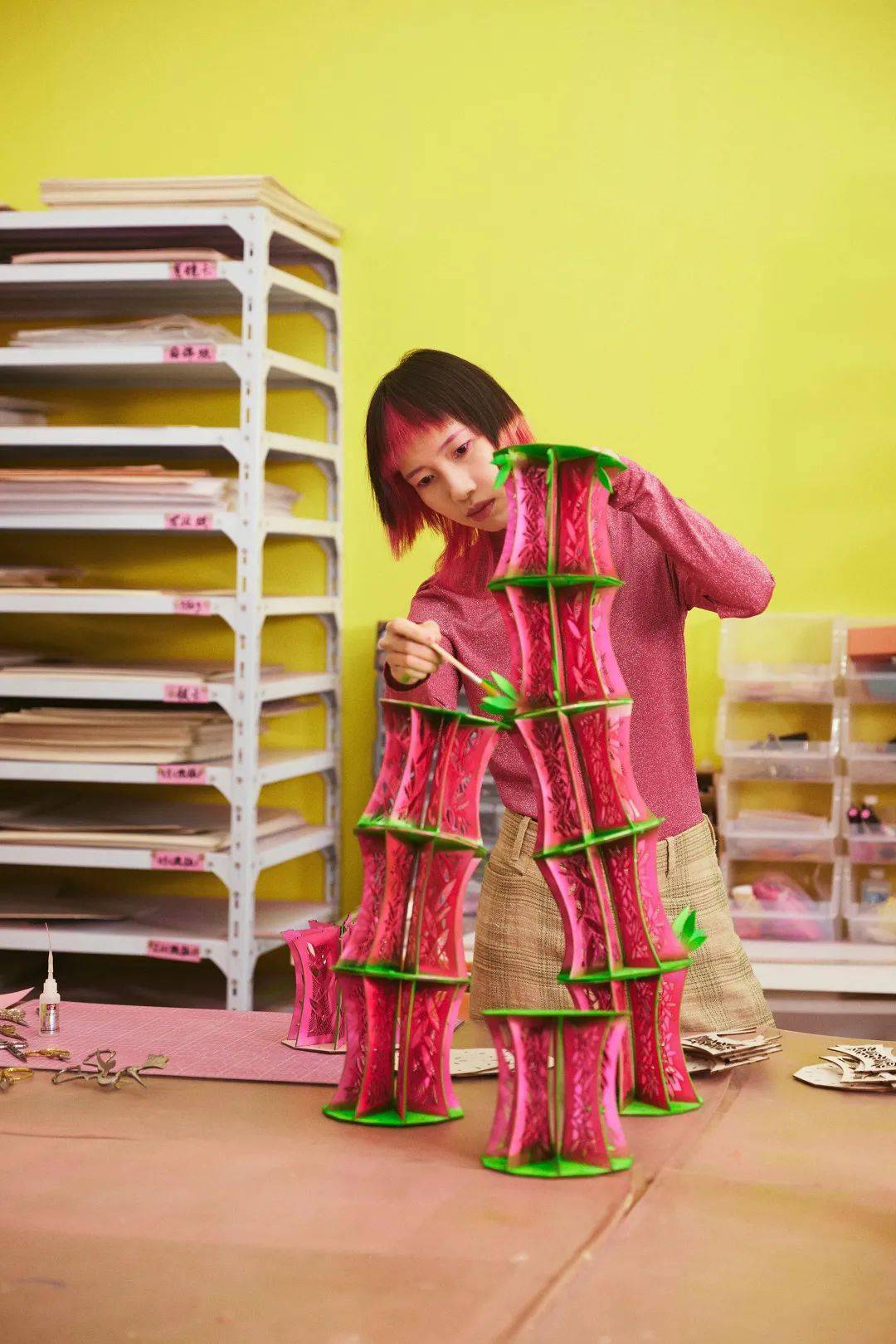 粉色|90后“纸做的艺术家”陈粉丸：纸刻时光，空竹存忆