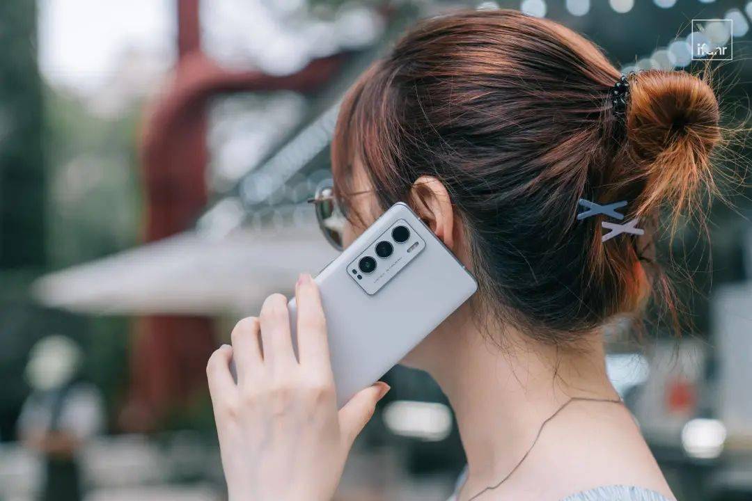 产品|真我 GT 2 Pro 体验：新骁龙 8，2K 柔性直屏，真我的高端旗舰成了？