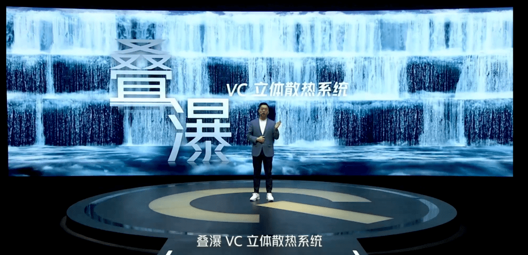参数|蓝厂今天发布了iQOO 9系列，除了贵点我觉得没啥毛病。。。