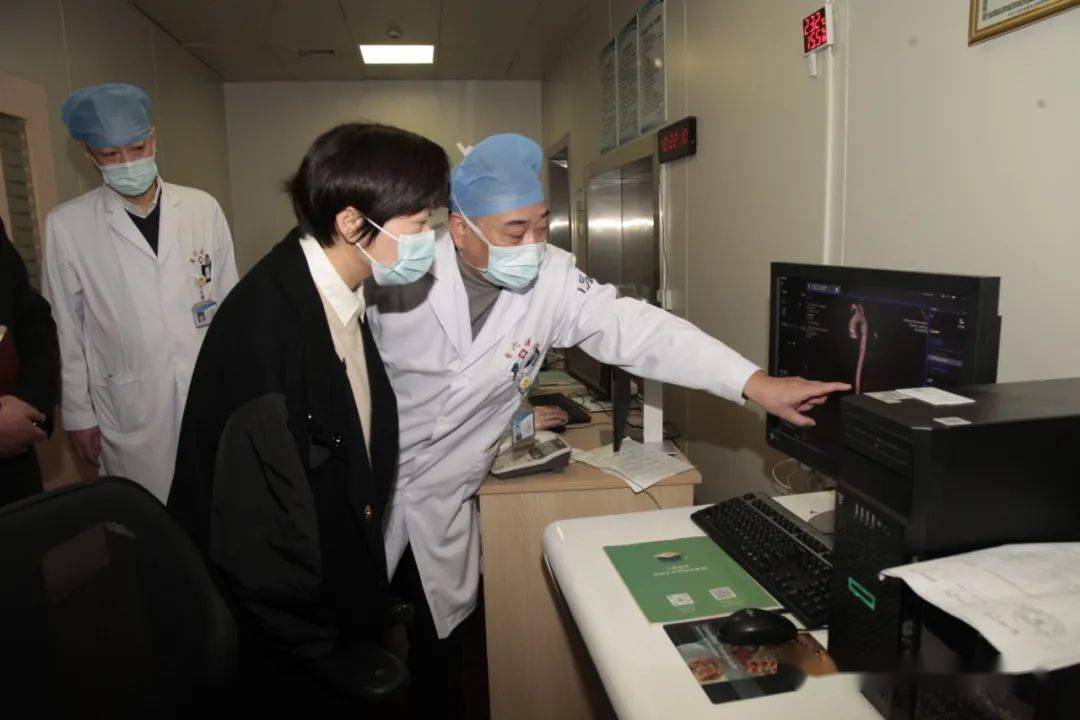 持续加力攻坚克难强化保障护航前行丨今天上午副区长屠定玉调研普陀