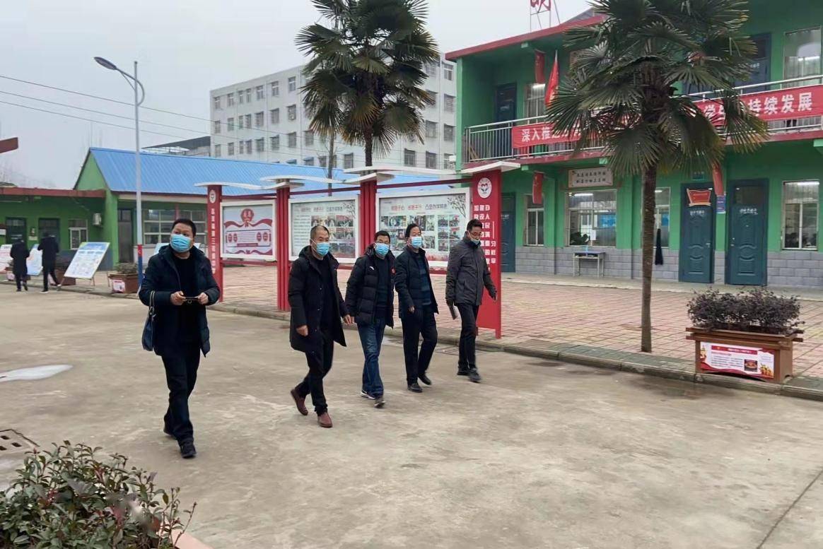 方城县教体局裴德洲到赵河镇第三初级中学督导疫情防控工作_措施_校园