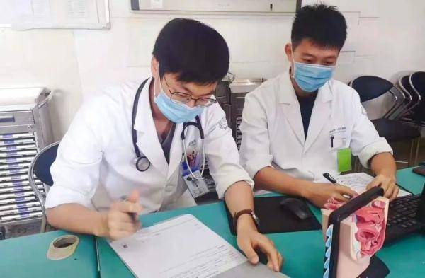 睾丸|杭州快递小哥这里疼，忍着不去医院，差点悔一生……