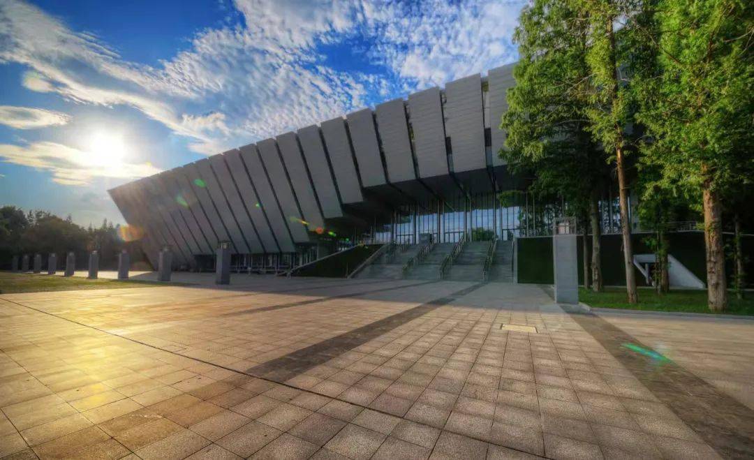 �Ͼ�������ѧ2022���ˮƽ�˶�����������