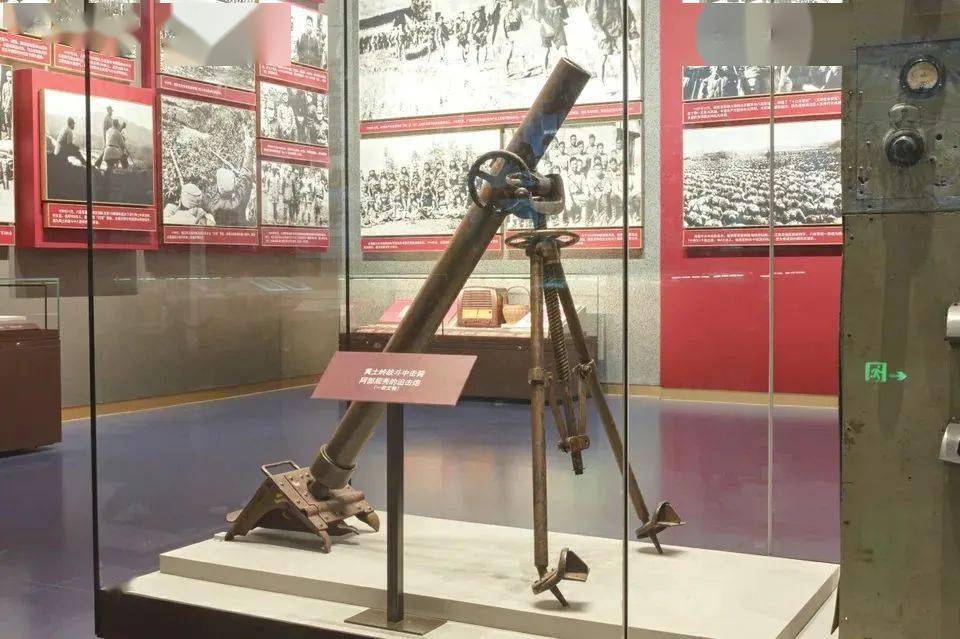 这门迫击炮由太原兵工厂制造,炮管,炮架,方向机,底座等各部分均保存