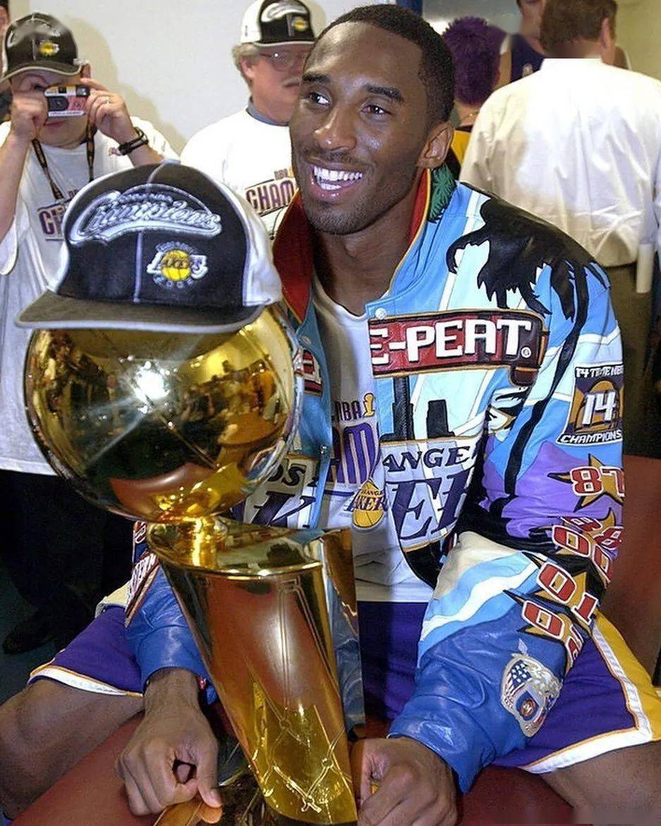 湖人三连冠时期的经典照片