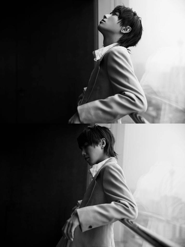 品牌 华晨宇优雅现身品牌直播 卡其色西装典雅别致尽显绅士风度