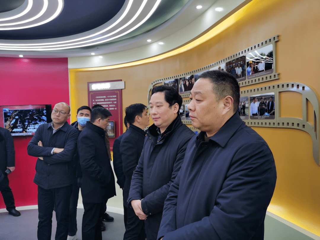 1月11日上午,嘉鱼县县委常委,统战部部长王玉坤同志带队参观学习武穴