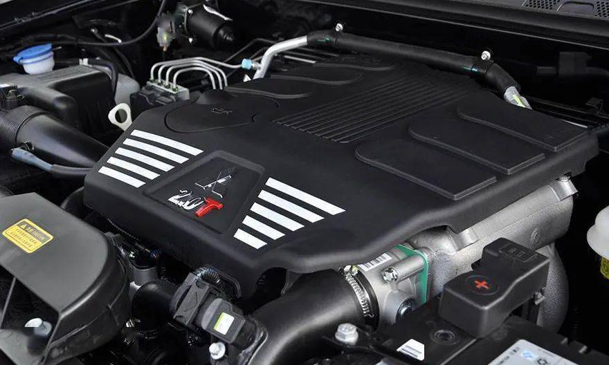 0t涡轮增压发动机,最大功率提升到了190马力,峰值扭矩250牛·米.