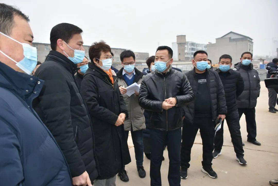 商黎英调研棚改项目建设情况