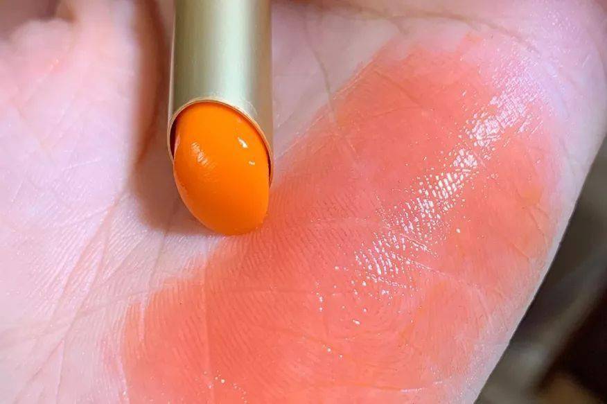 唇膏能当口红使的唇膏,终于让我等到降价了!
