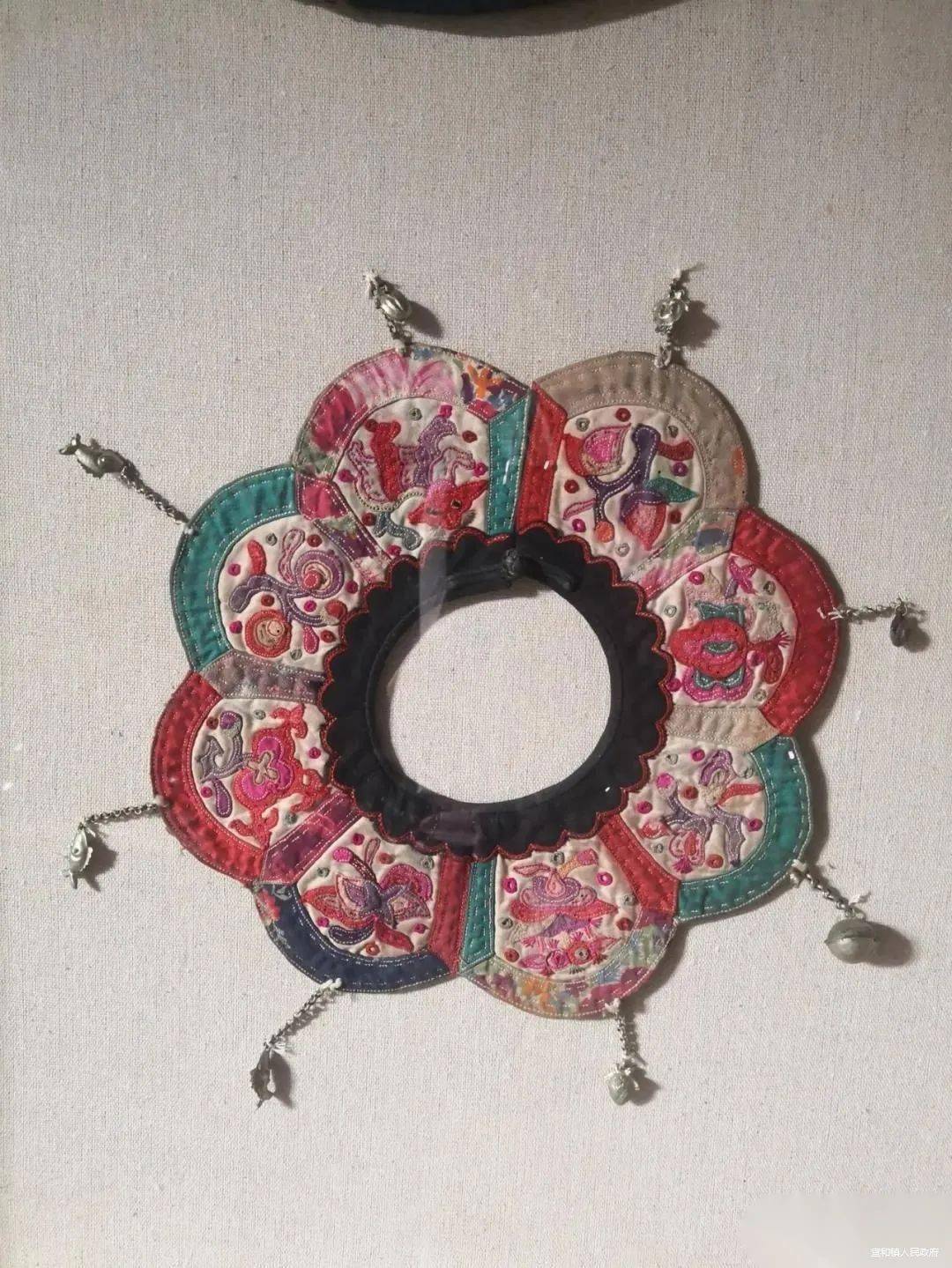 女子学堂容膝居追寻卓越芳姿重温孩提烂漫