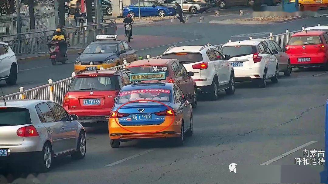 曝光呼和浩特市一批出租车被交警点名