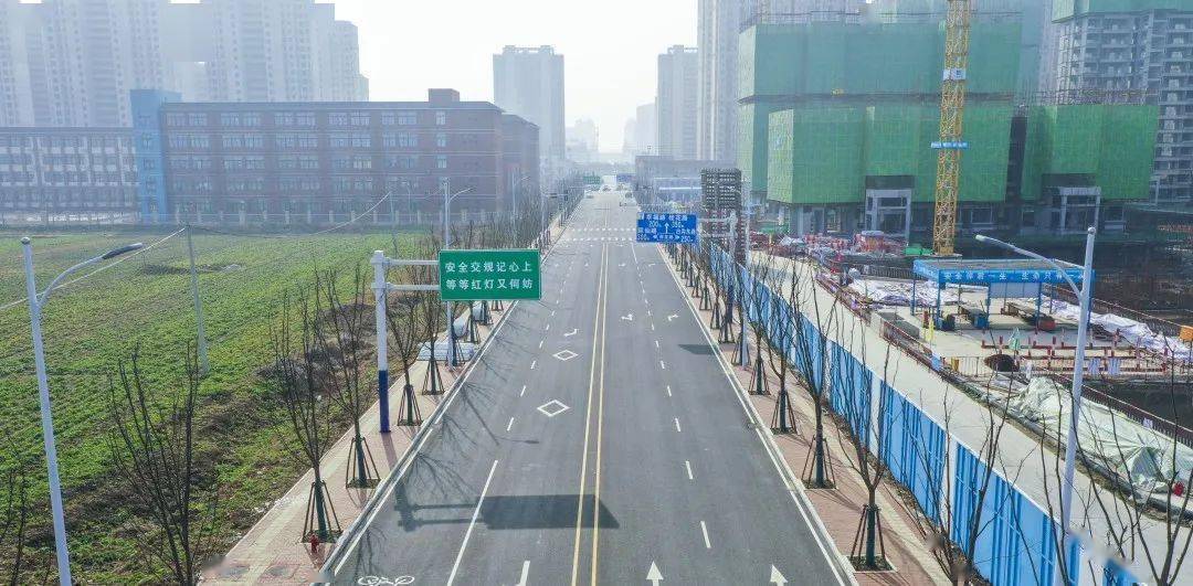 60km/h,红线宽60米,双向八车道;其中姜尚大道-外环东路段为城市次干路