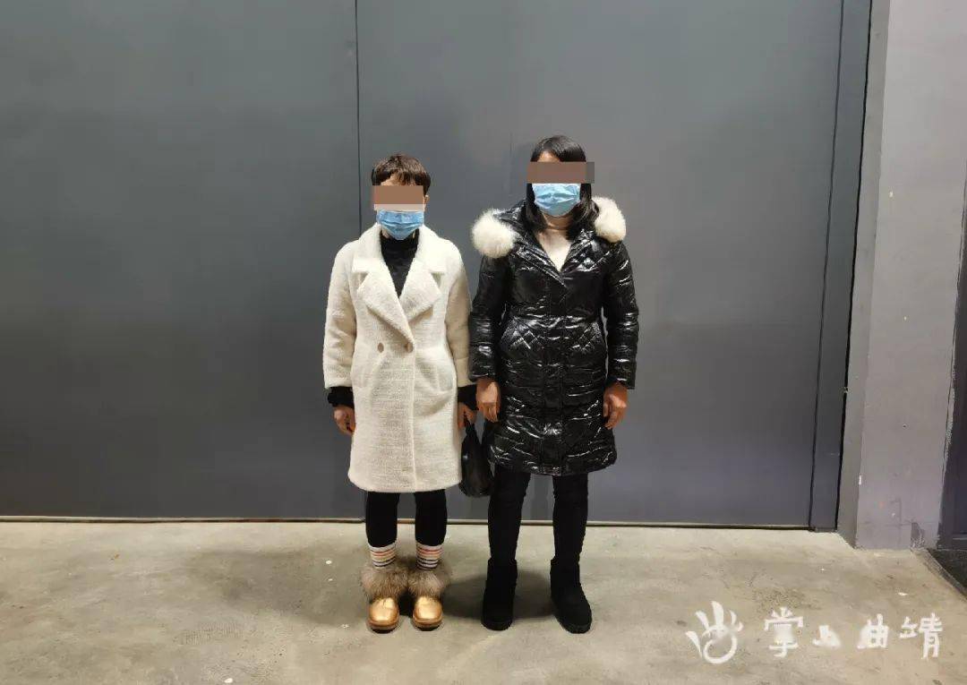 罗平两女子在派出所内大打出手,最后.