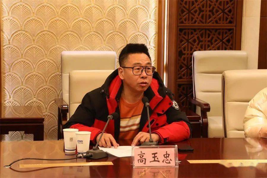 会上,盘州市委常委,市人民政府副市长高赫强调:盘州旅游产业与大象