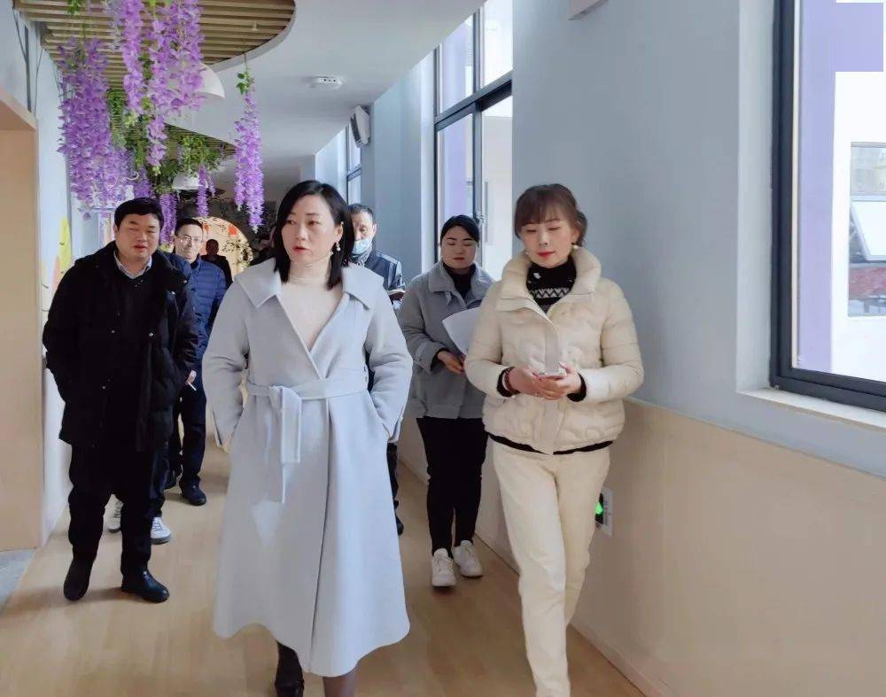 2022年1月10日,县政府副县长李桂英深入彭泽县第四幼儿园调研工程项目