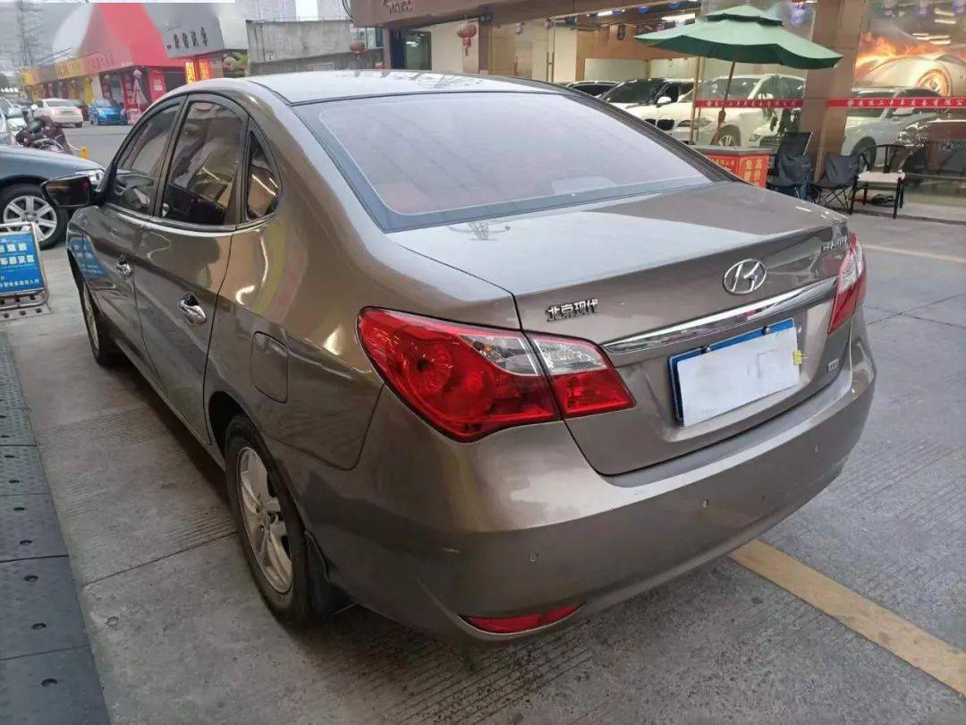 2012年现代悦动车况精品高配版