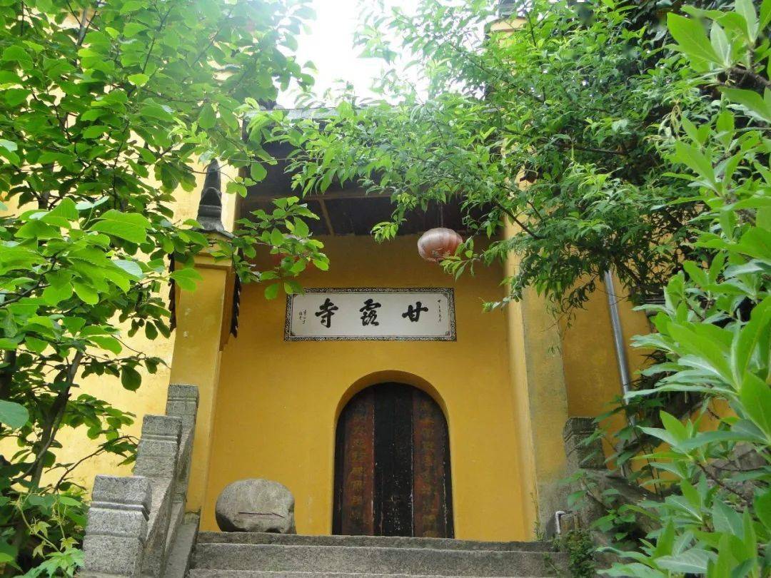 東崖寺,百歲宮同為九華山