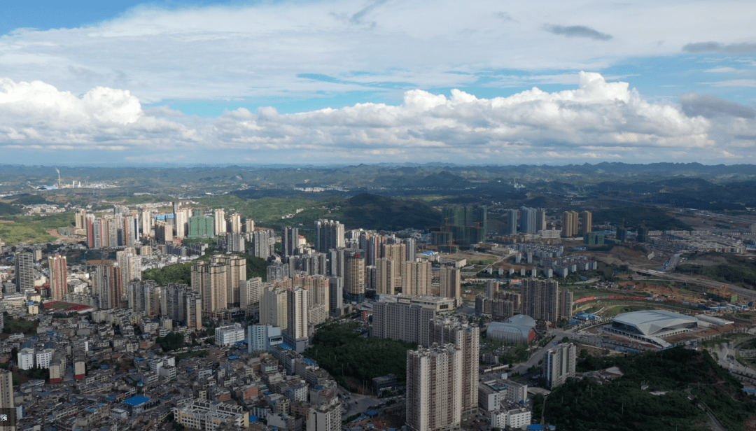 书写推动建设一区三高地五个新毕节的黔西答卷黔西市代表团参加毕节市