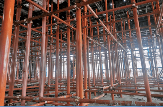 铝模样板铝模快拆体系具有施工方便,稳定性好,承载力高,重复使用等