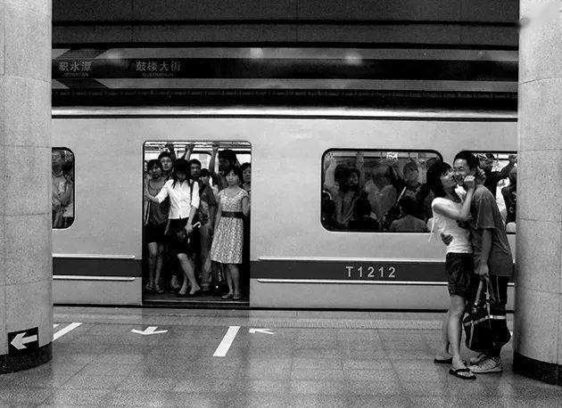 陈凡社会人文纪实摄影作品选展